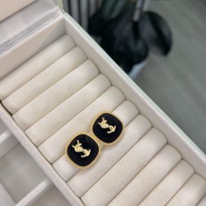 گوشواره برند
